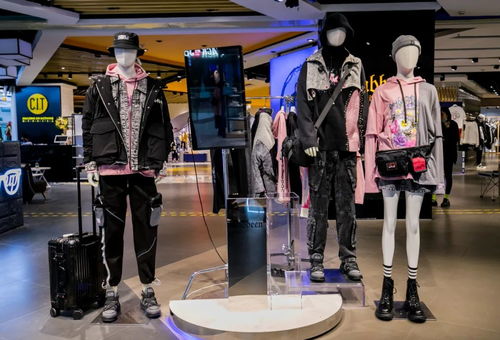 白云万达十周年庆典 餐饮满100送100，精品服装5折起，畅享时尚购物盛宴